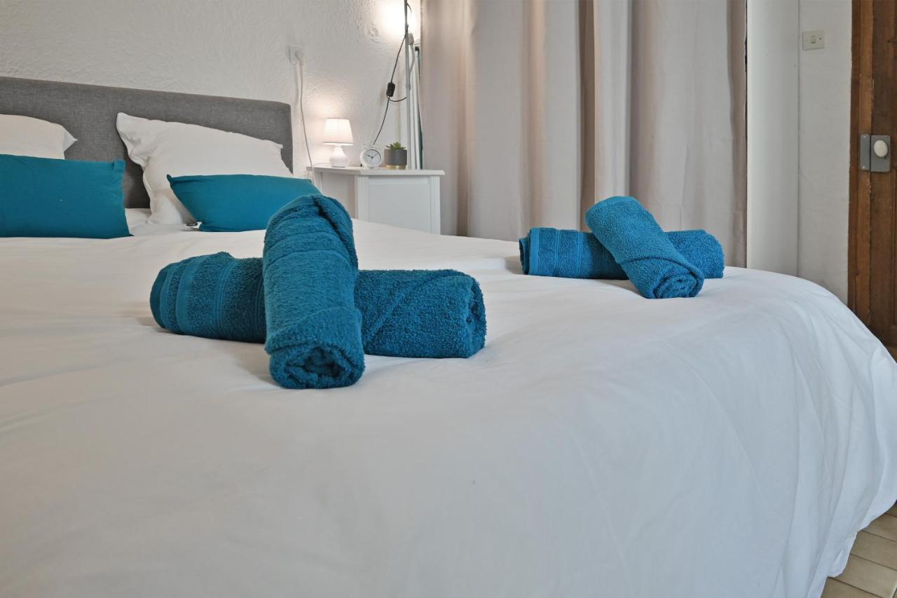 Appartement Au Calme En Plein Centre-Ville นีมส์ ภายนอก รูปภาพ